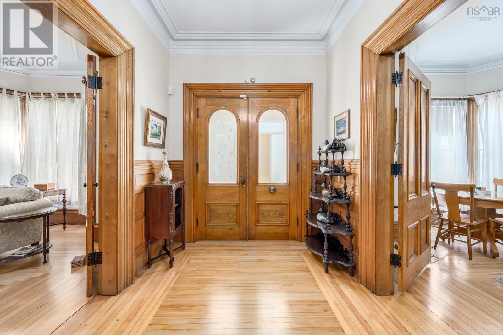 Property 4 of 50 of 42 Queen Street