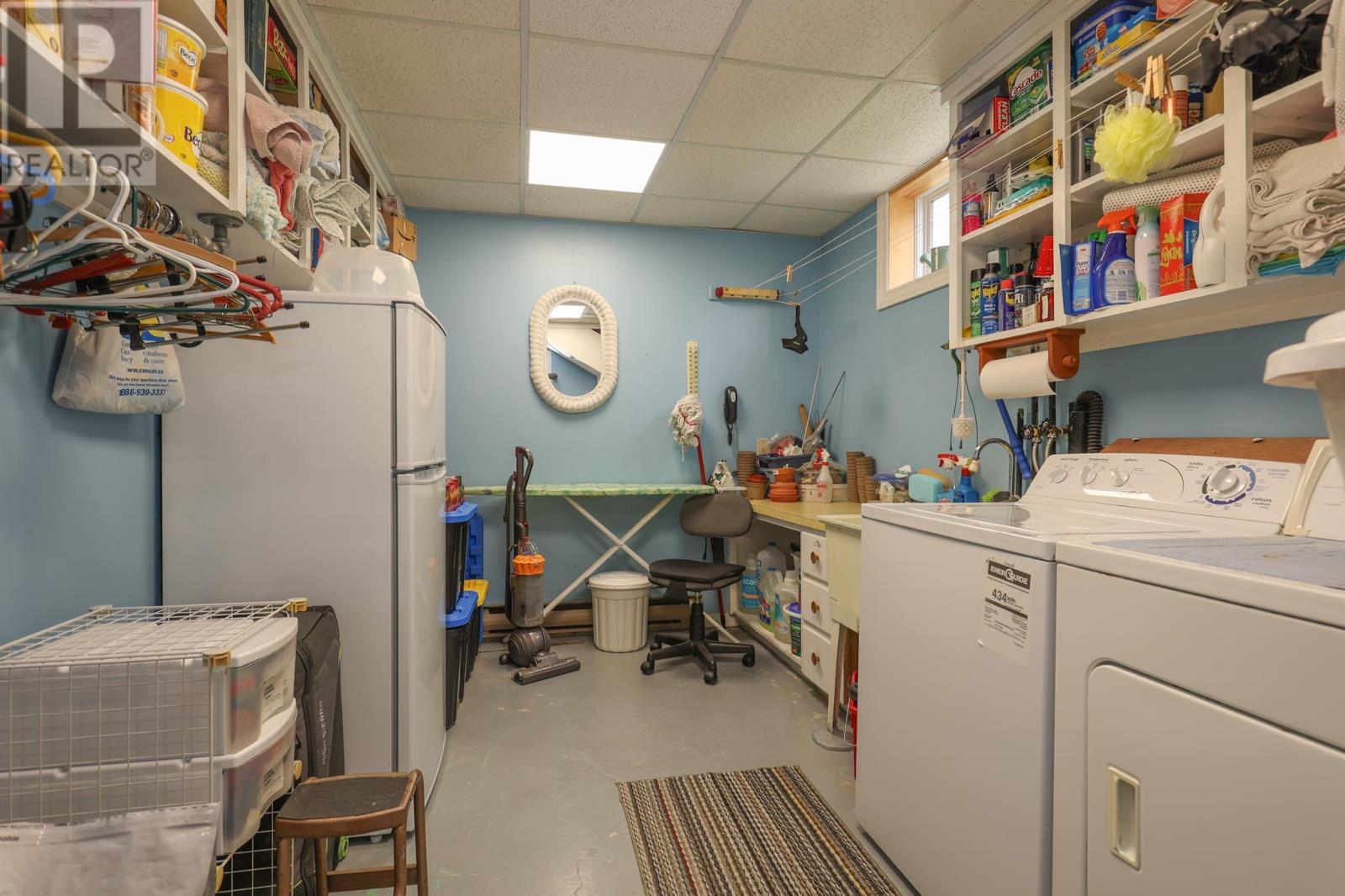 Property 33 of 38 of 998 Mood Road