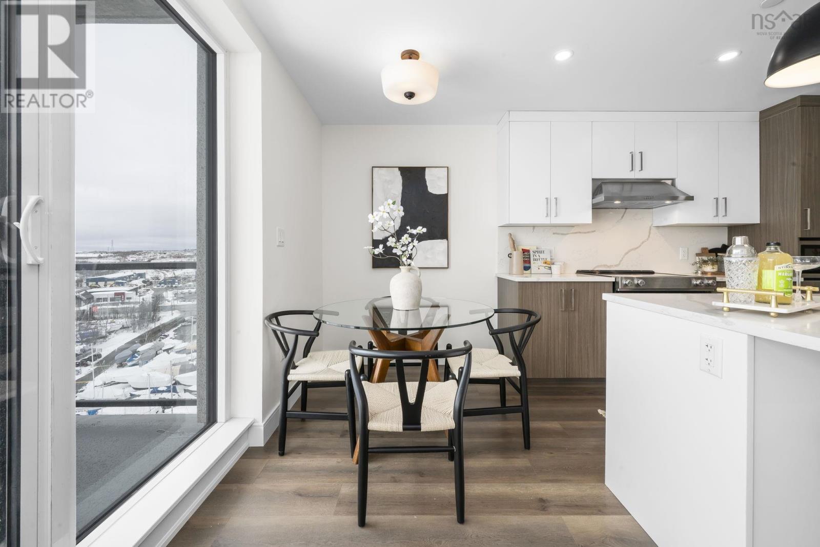 Property 32 of 45 of 1203 72 Seapoint Road