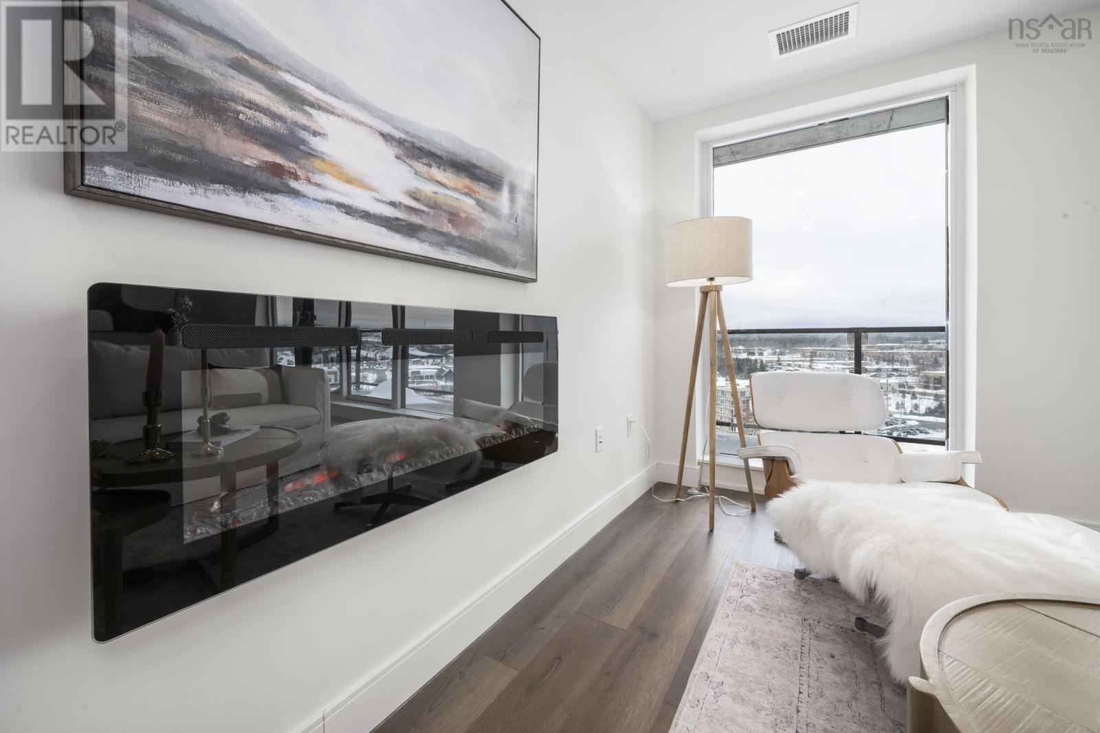 Property 31 of 45 of 1203 72 Seapoint Road