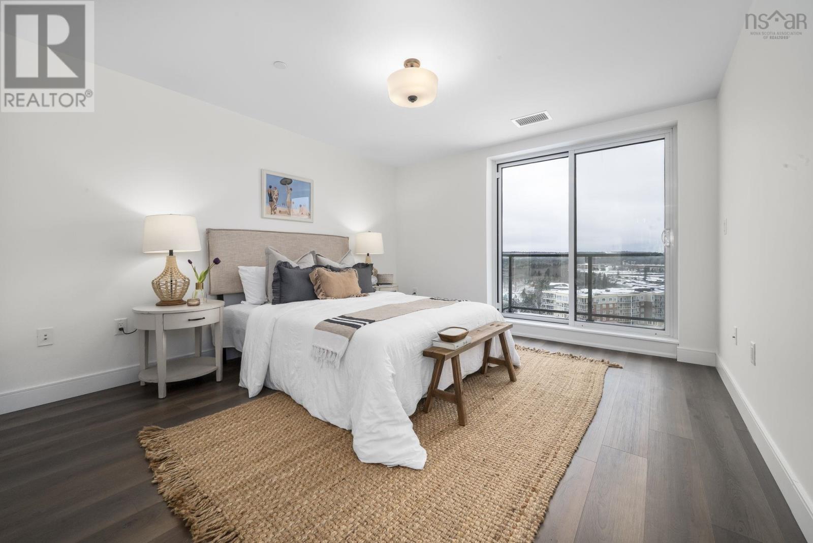 Property 34 of 45 of 1203 72 Seapoint Road