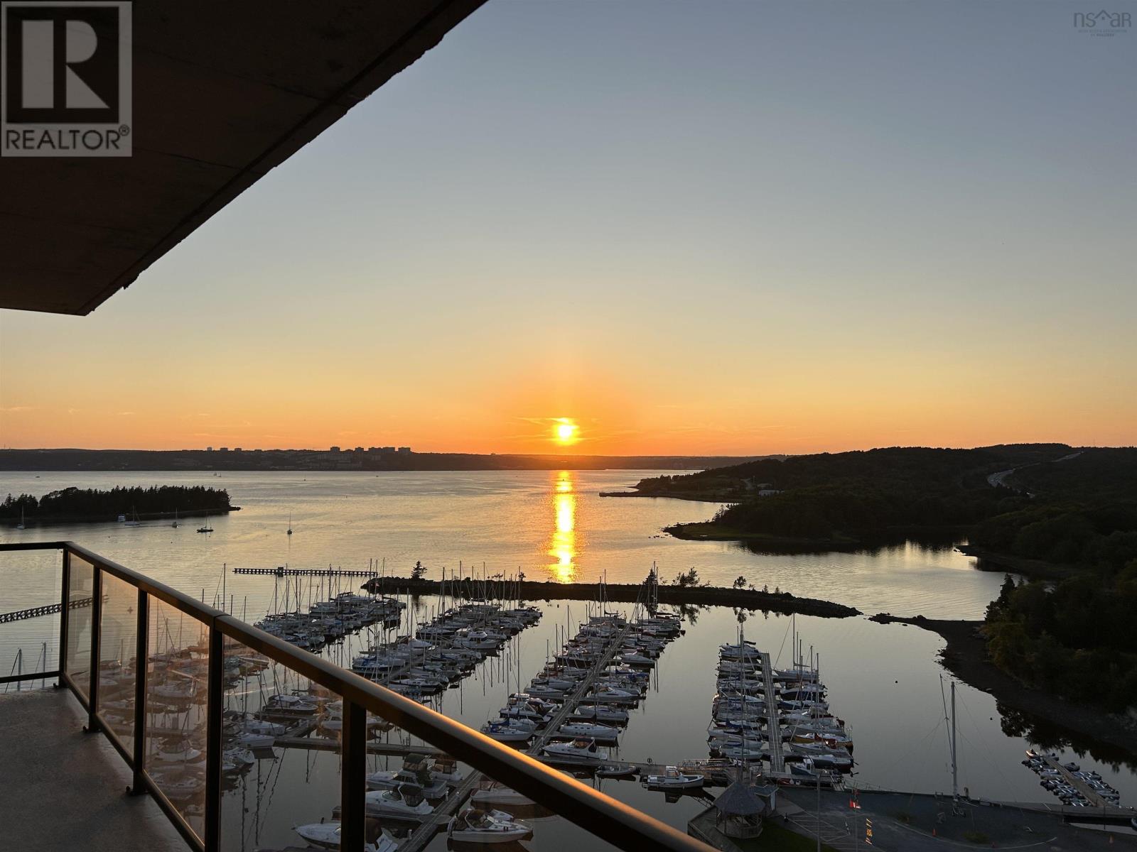 Property 15 of 45 of 1203 72 Seapoint Road