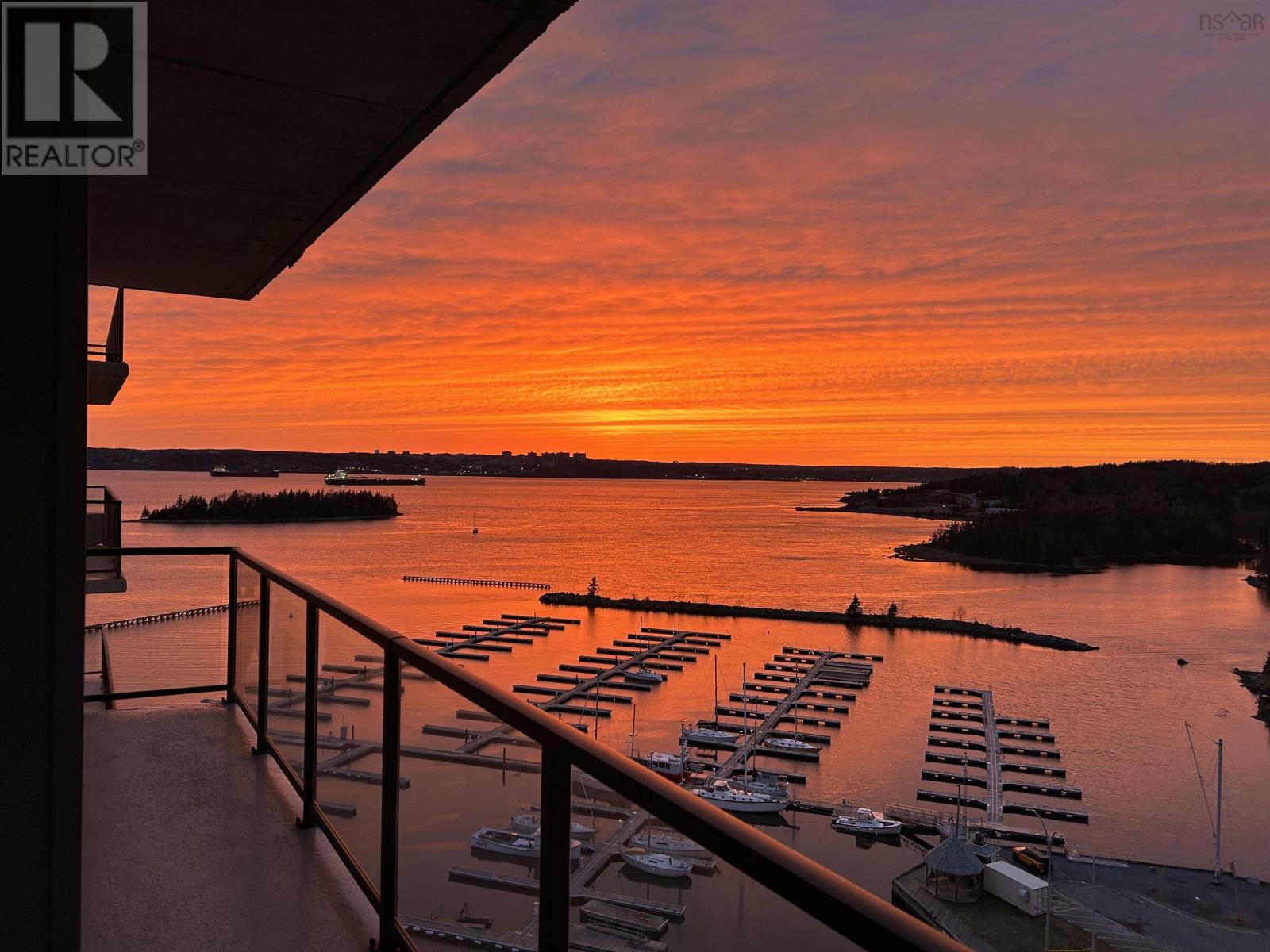 Property 28 of 45 of 1203 72 Seapoint Road