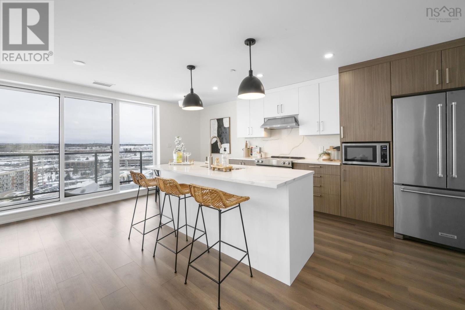 Property 26 of 45 of 1203 72 Seapoint Road