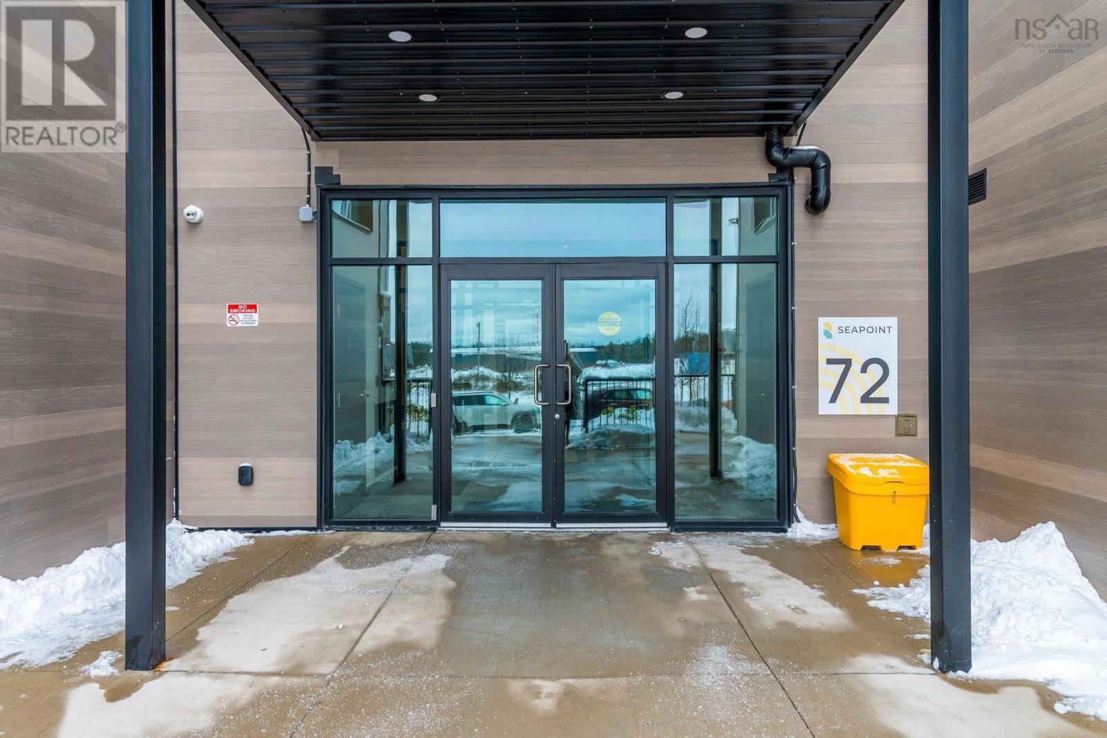 Property 10 of 45 of 1203 72 Seapoint Road