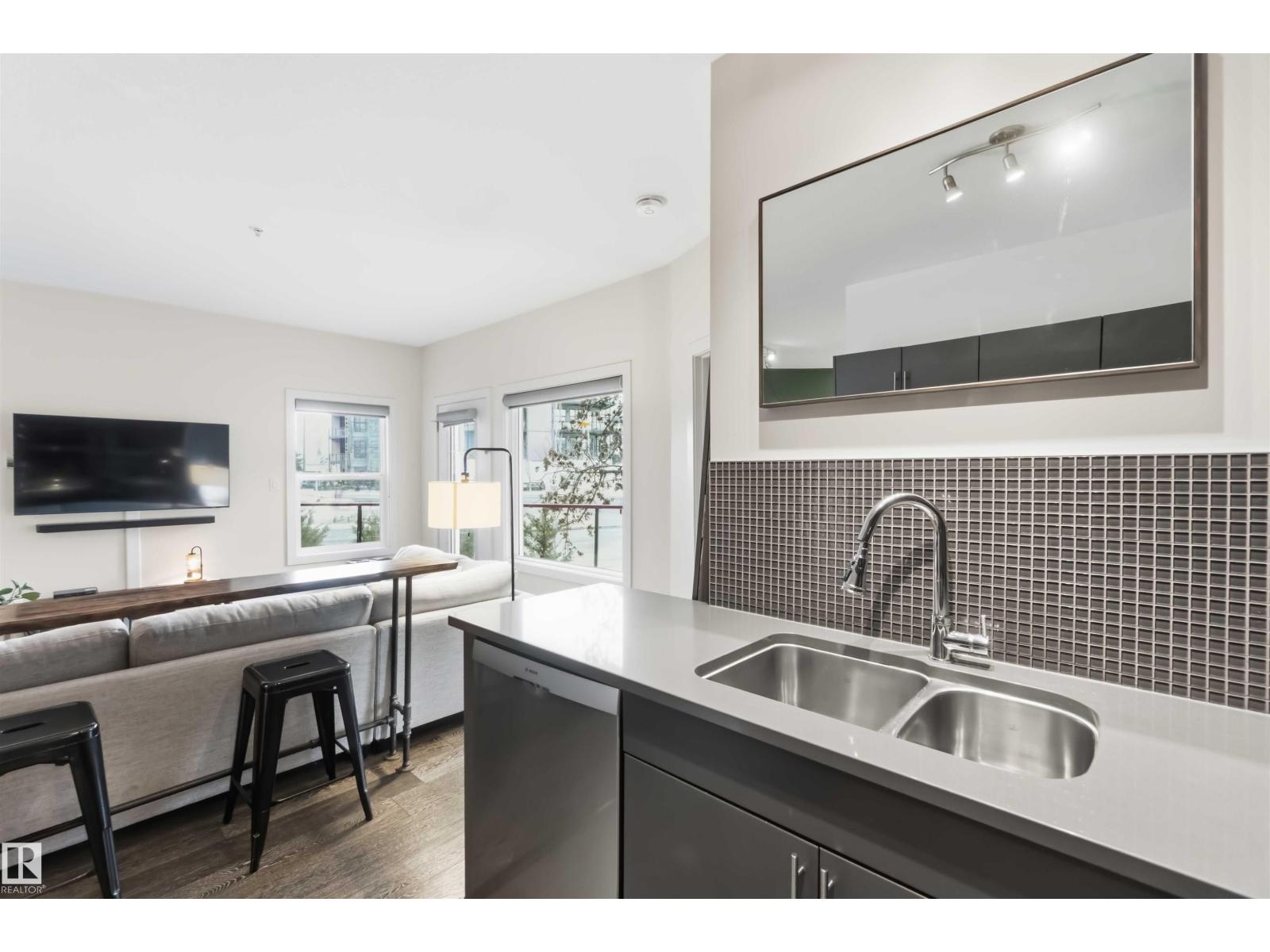 #114 10611 117 ST NW, Edmonton