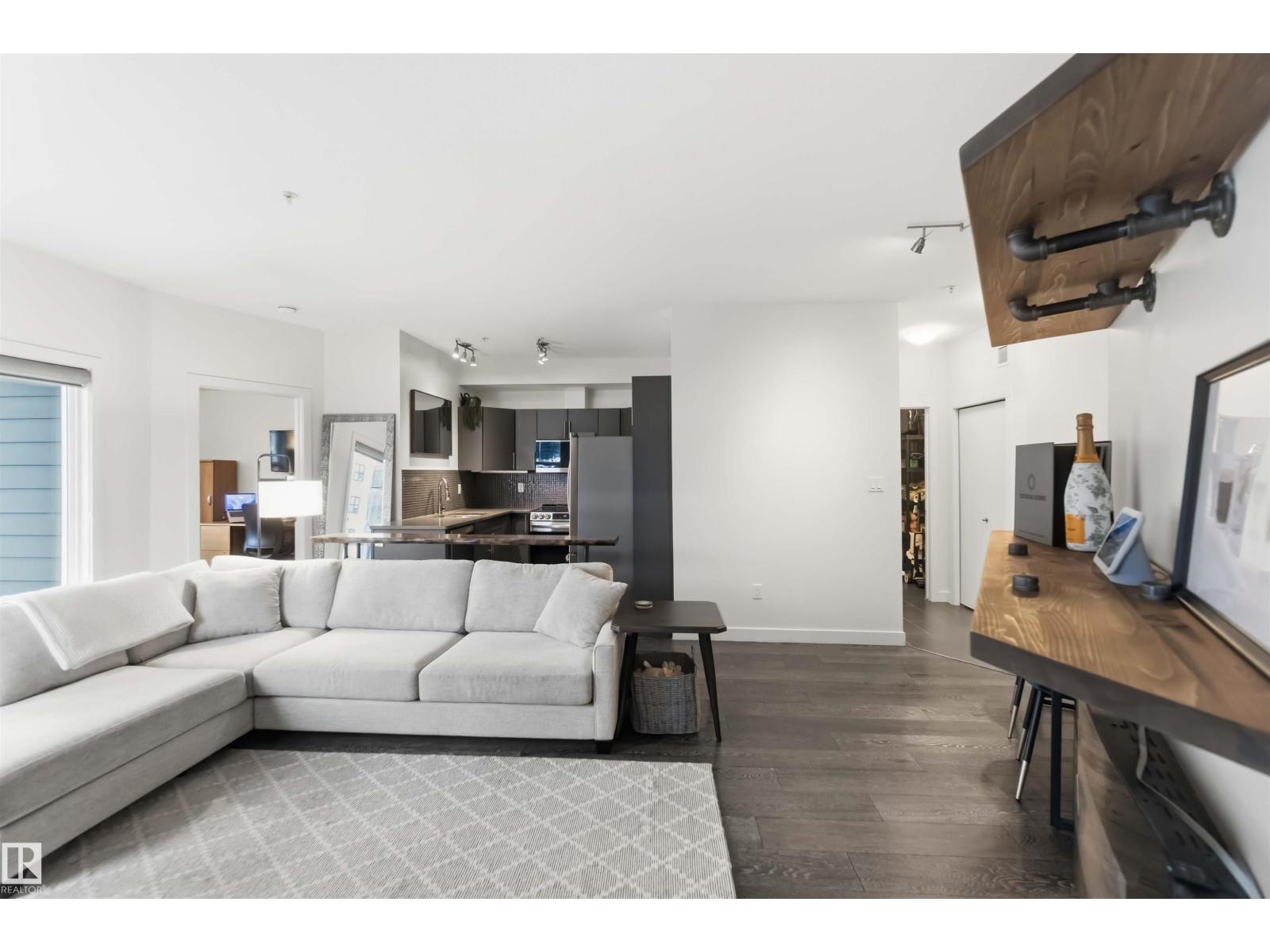 #114 10611 117 ST NW, Edmonton