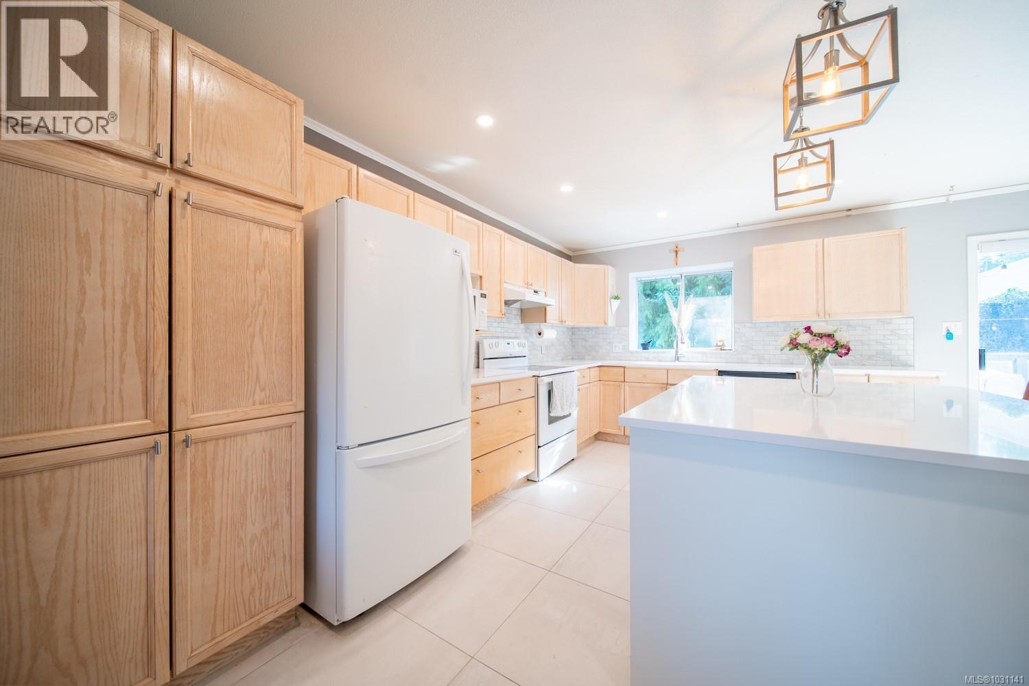 5668 Rutherford Rd, Nanaimo