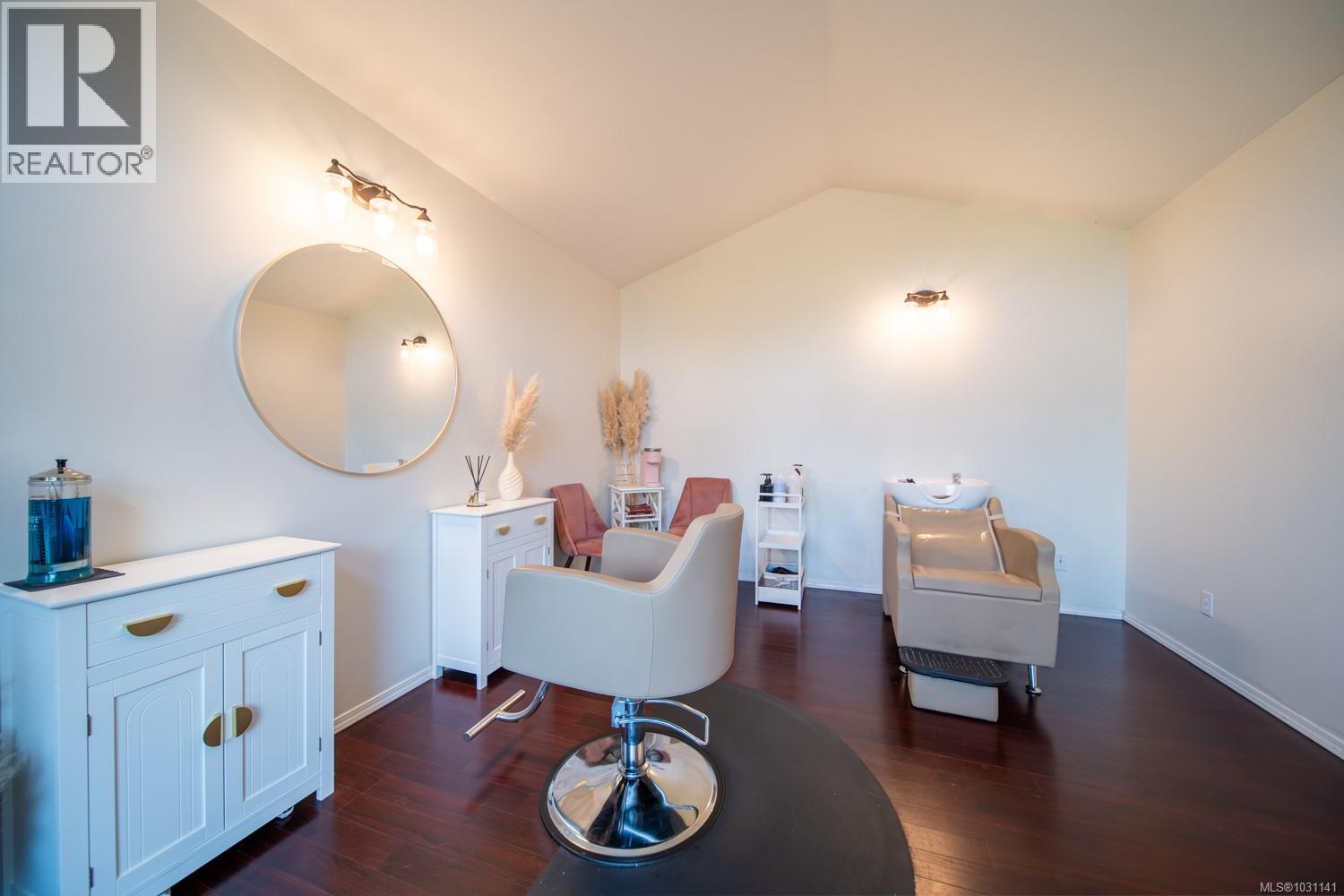 5668 Rutherford Rd, Nanaimo