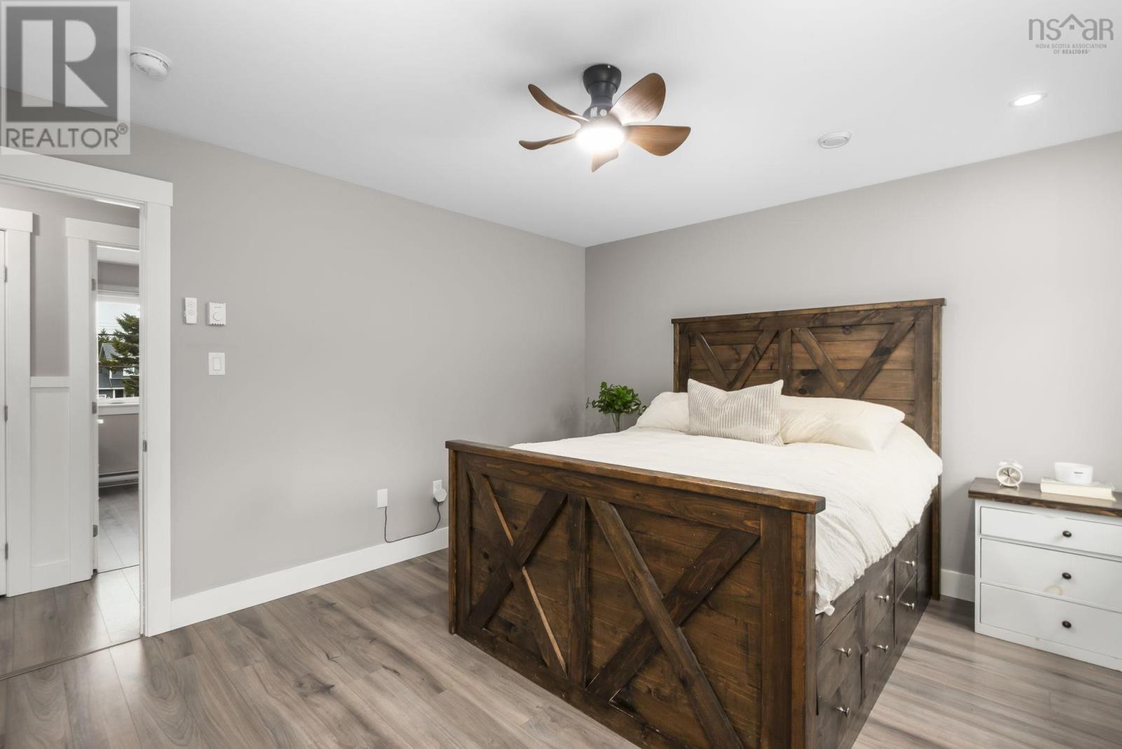 Property 29 of 50 of 721 Midnight Run