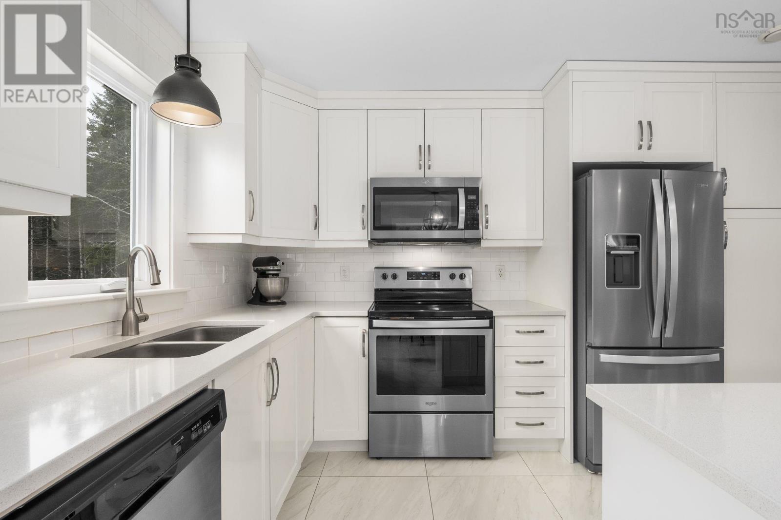 Property 15 of 50 of 721 Midnight Run