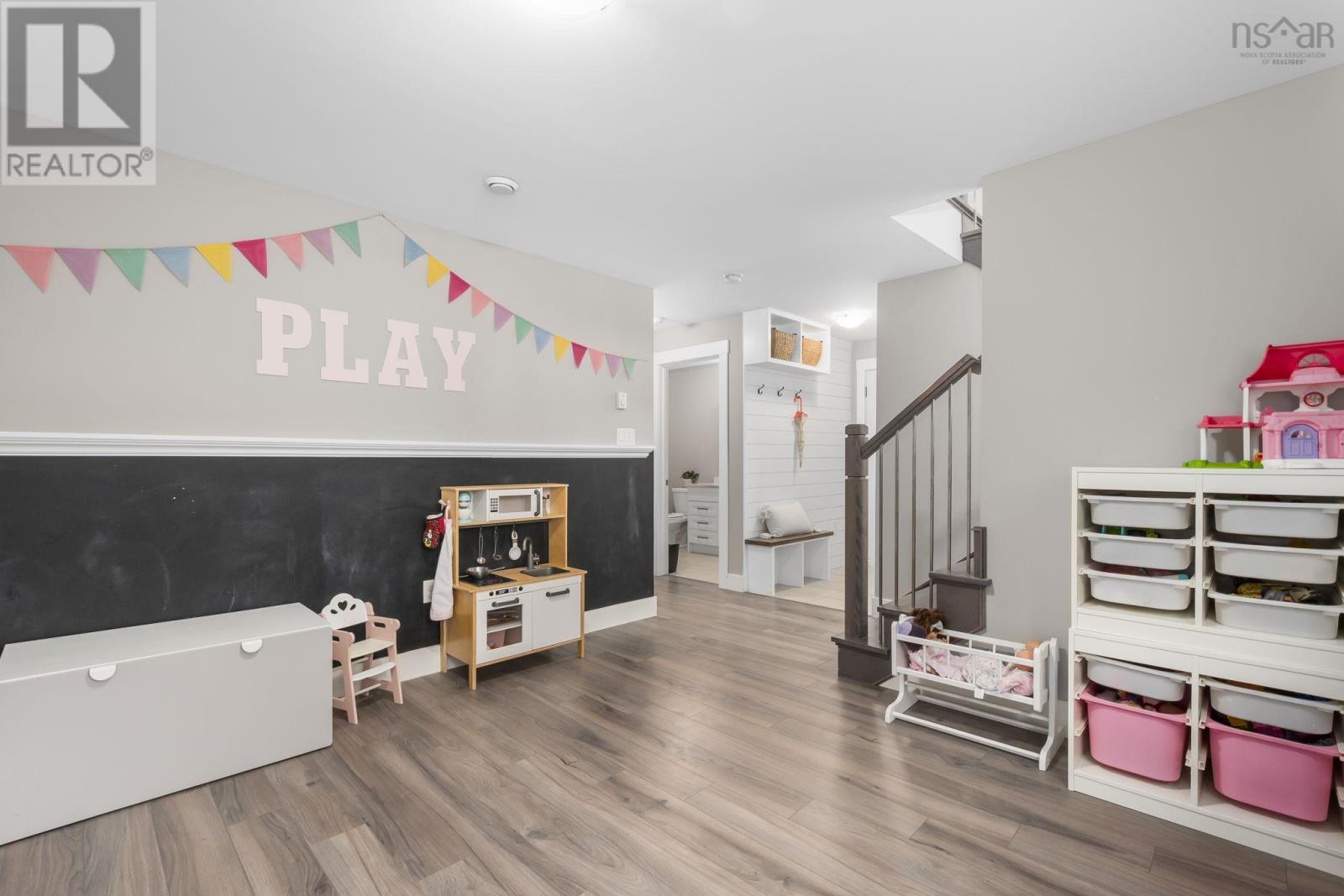 Property 34 of 50 of 721 Midnight Run