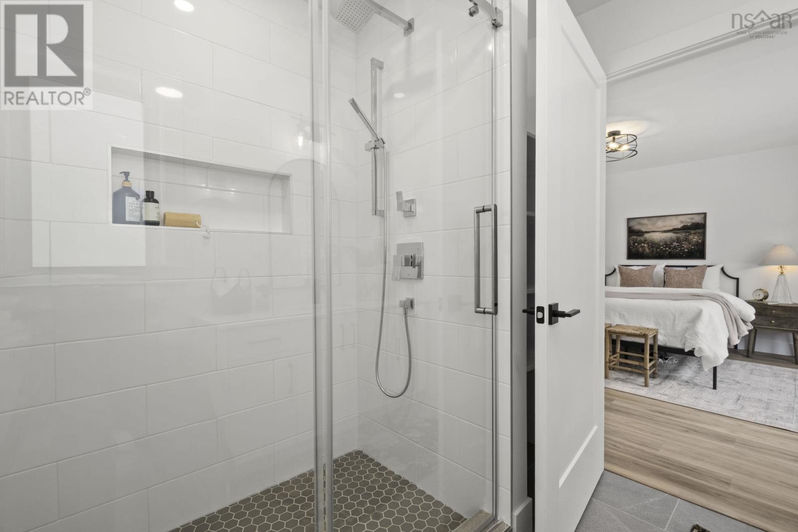 Property 10 of 46 of 11 Wanders Way