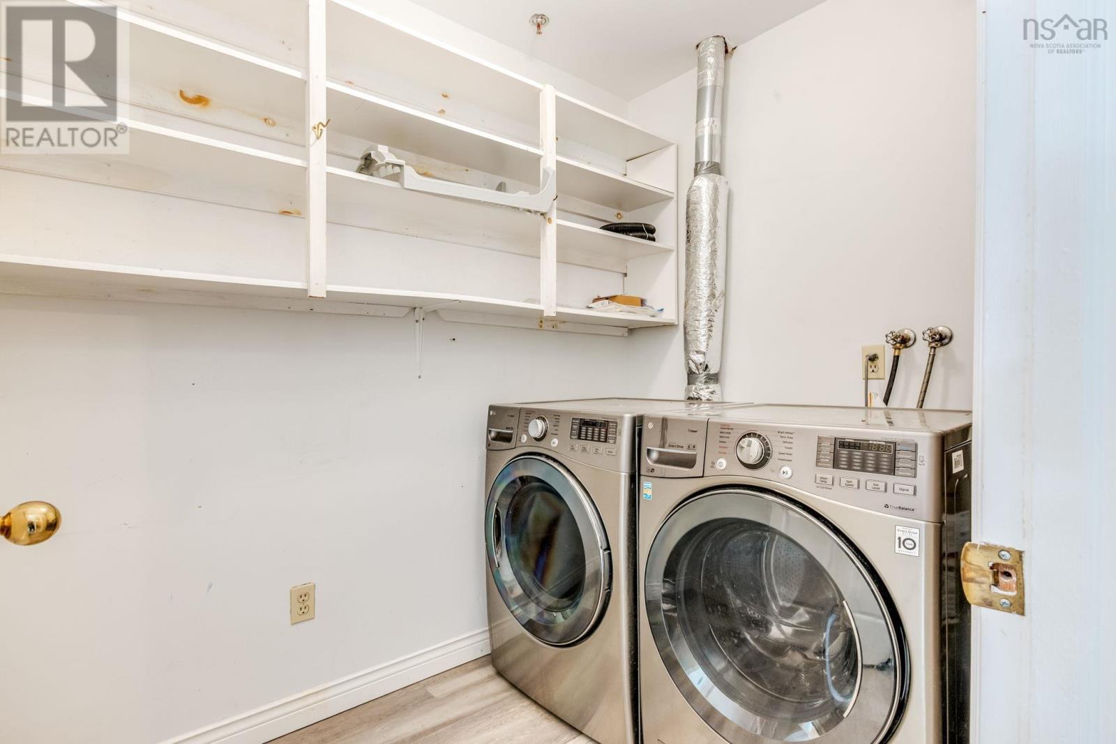 #306 110 FARNHAM GATE ROAD - 30