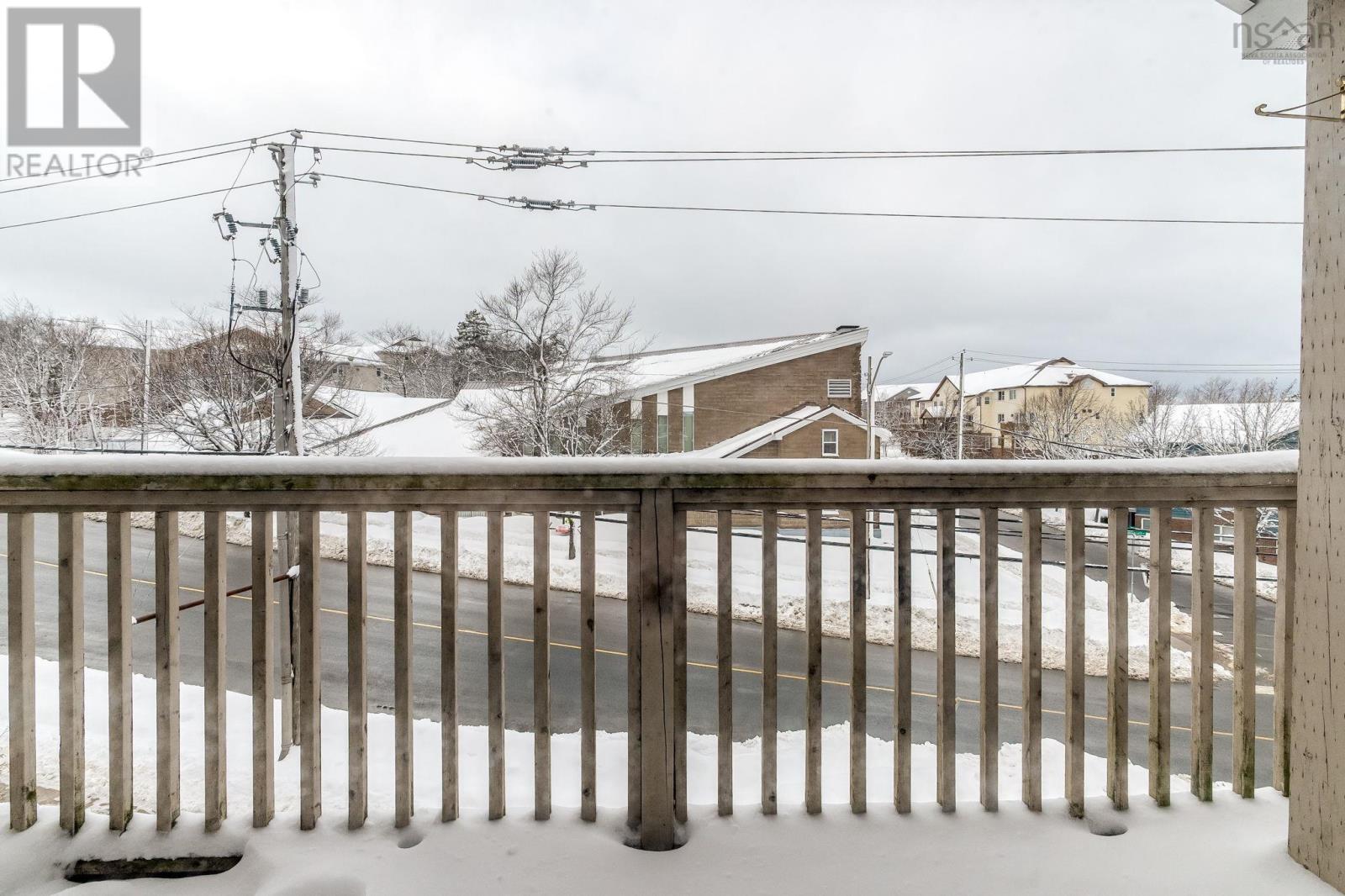 #306 110 FARNHAM GATE ROAD - 33