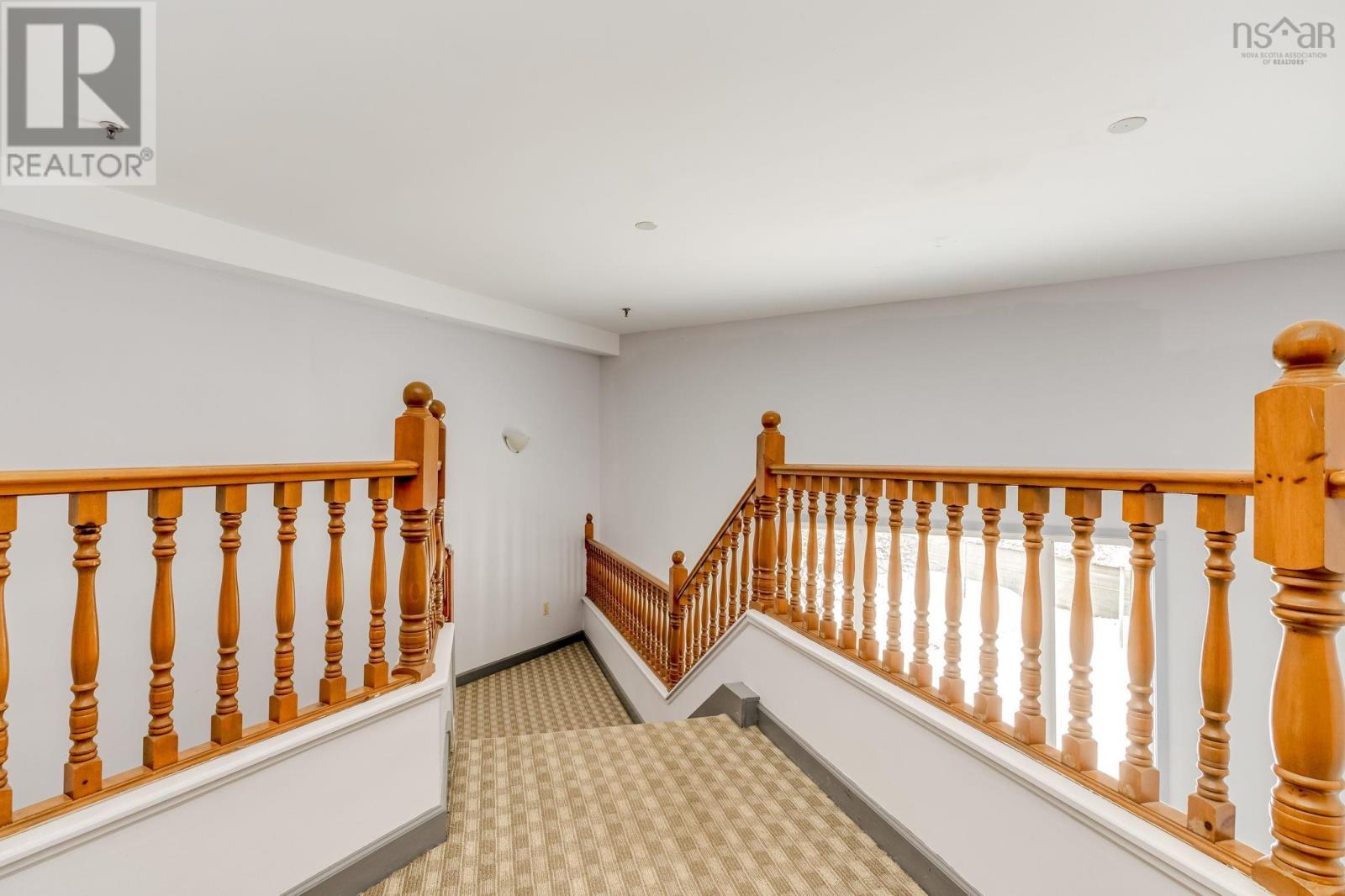 #306 110 FARNHAM GATE ROAD - 37