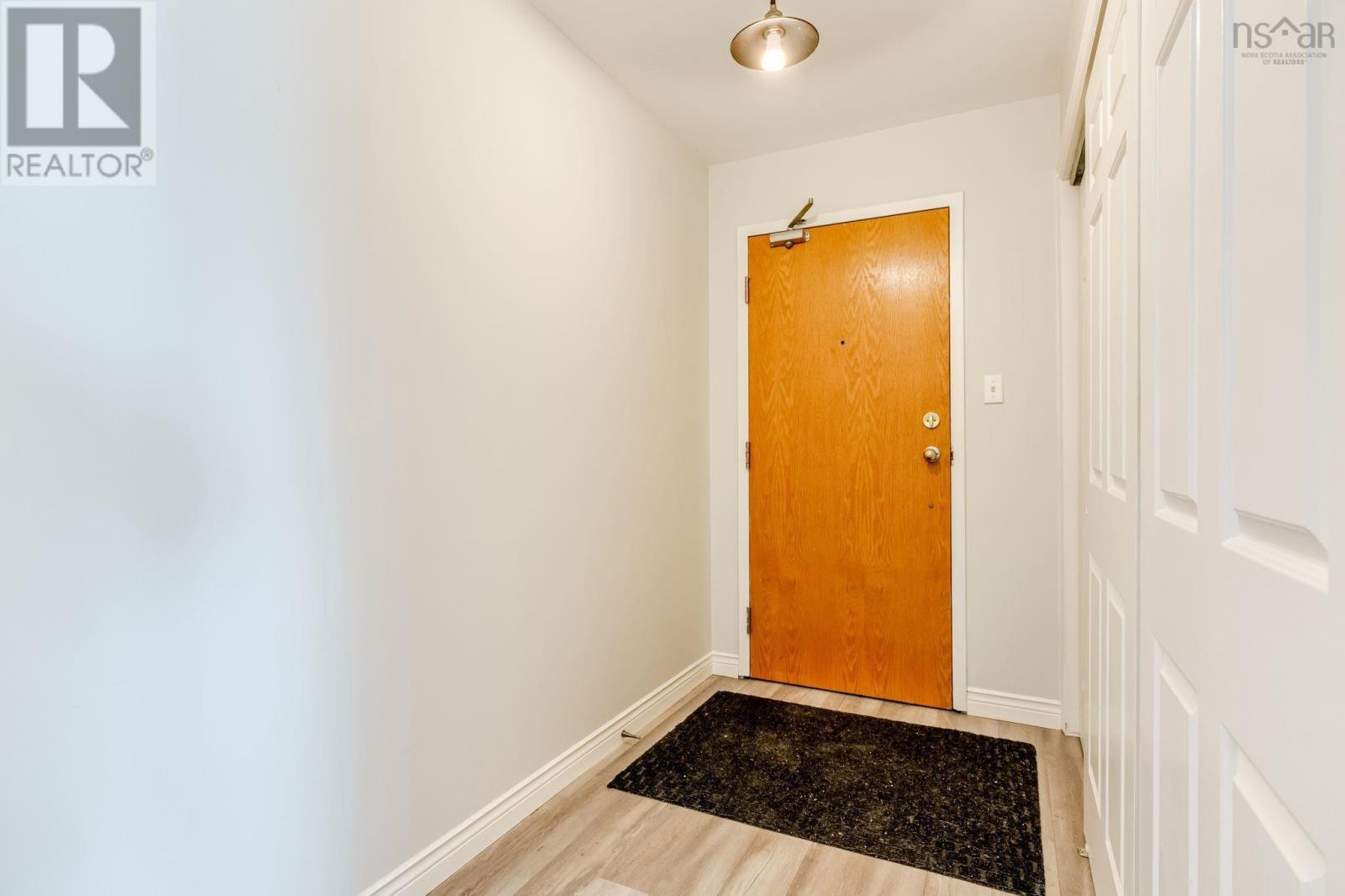 #306 110 FARNHAM GATE ROAD - 5