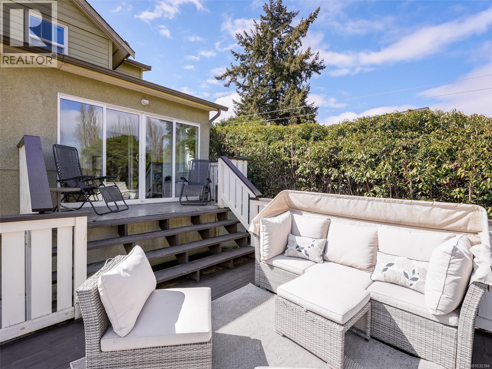  1064 Colville Road, Esquimalt