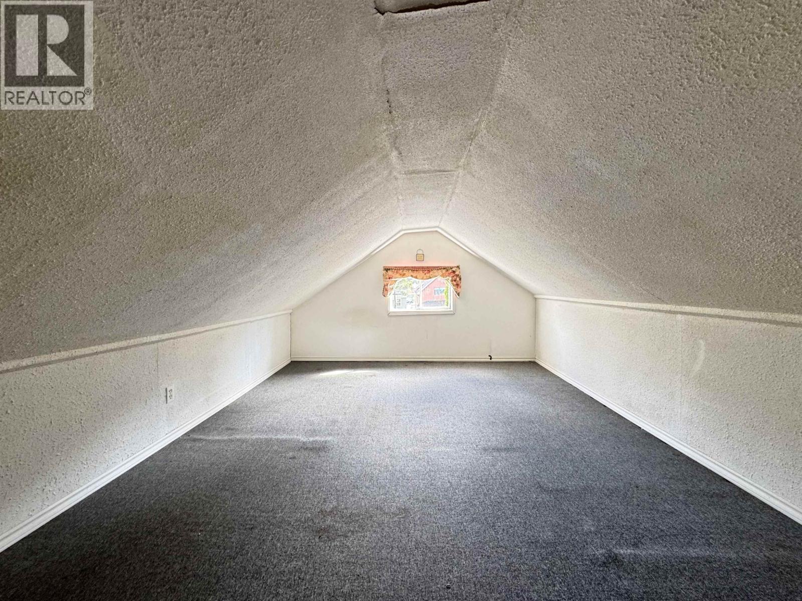 536 W 9TH AVENUE - 16