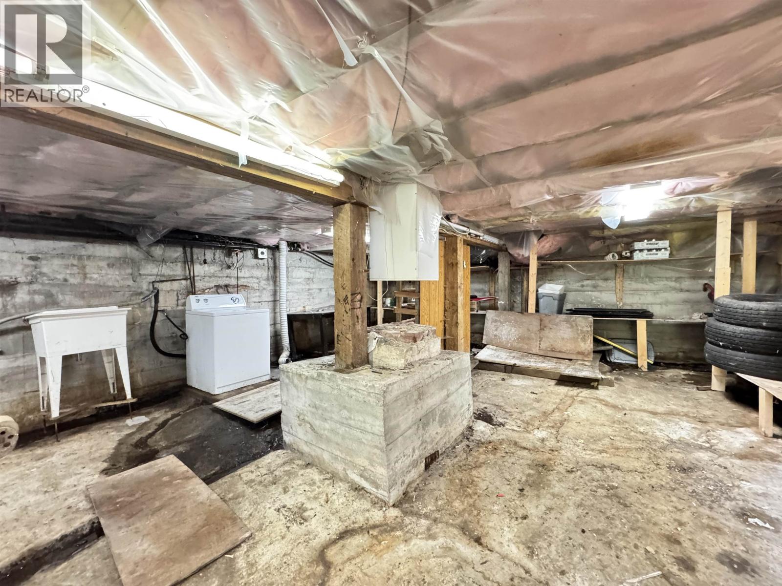 536 W 9TH AVENUE - 19