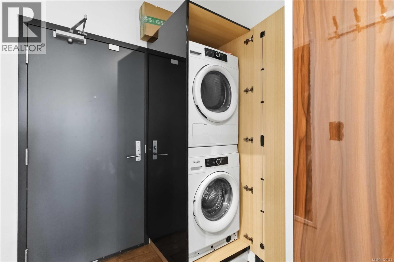 330 1029 View Street, Victoria