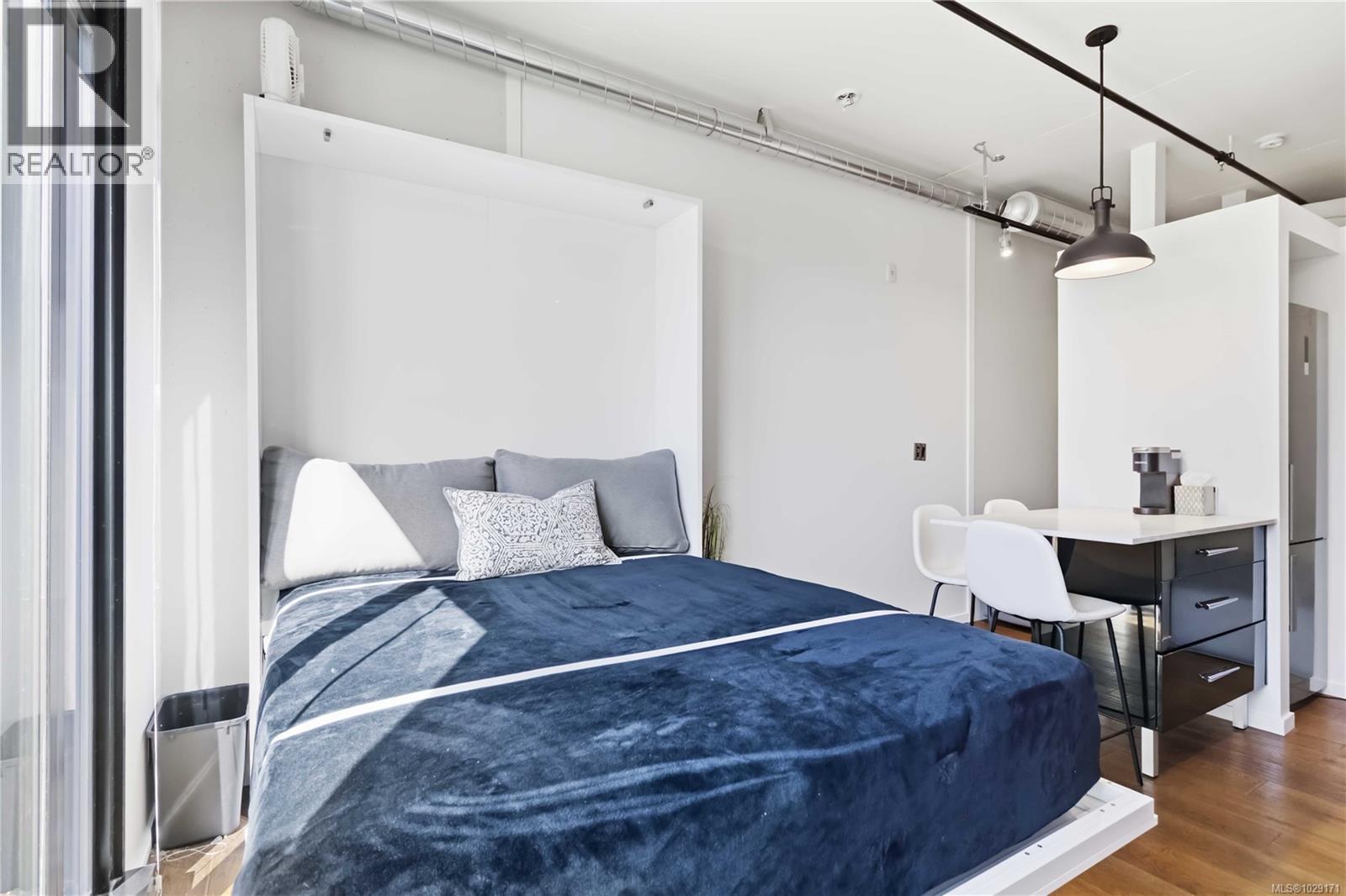 330 1029 View Street, Victoria