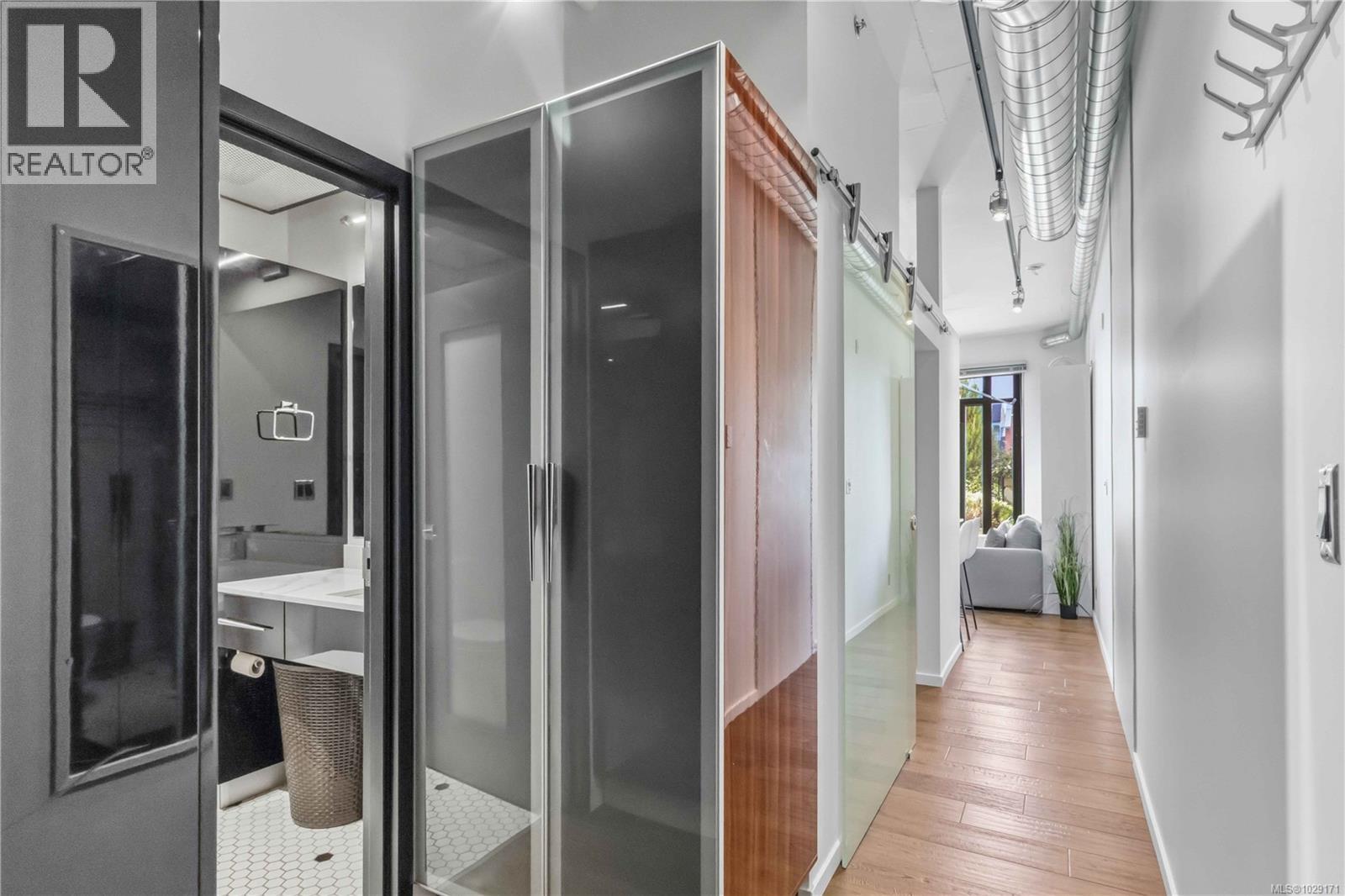 330 1029 View Street, Victoria