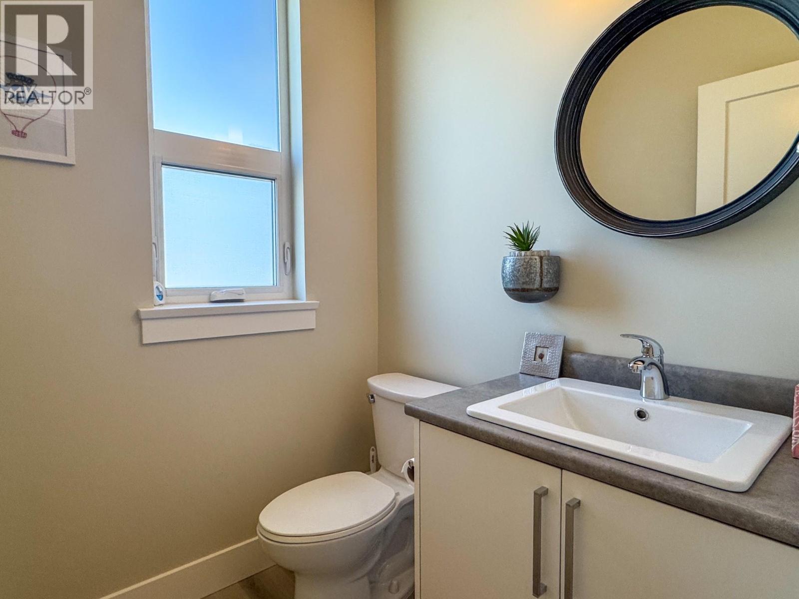 12798 Lake Hill Drive Unit# 26, Lake Country