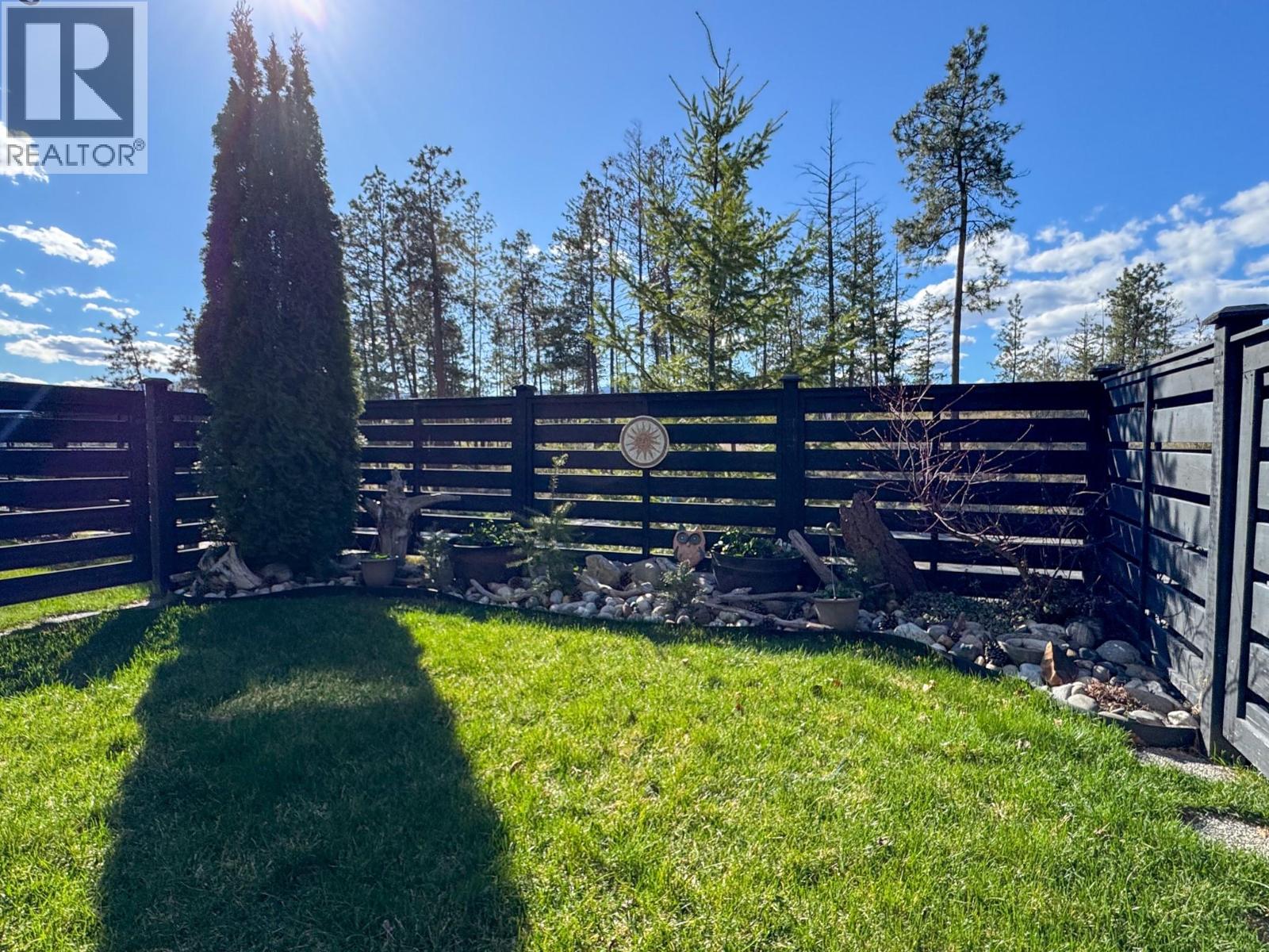 12798 Lake Hill Drive Unit# 26, Lake Country