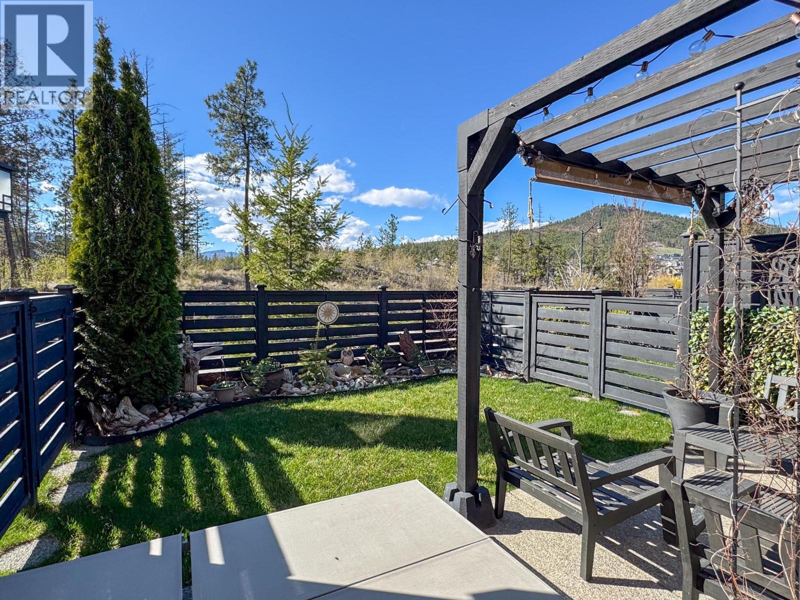 12798 Lake Hill Drive Unit# 26, Lake Country