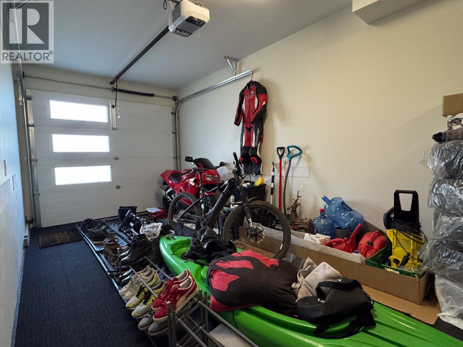 12798 Lake Hill Drive Unit# 26, Lake Country