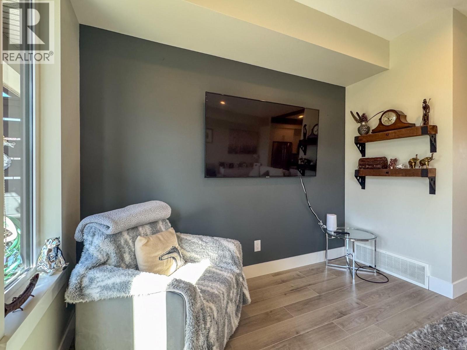 12798 Lake Hill Drive Unit# 26, Lake Country