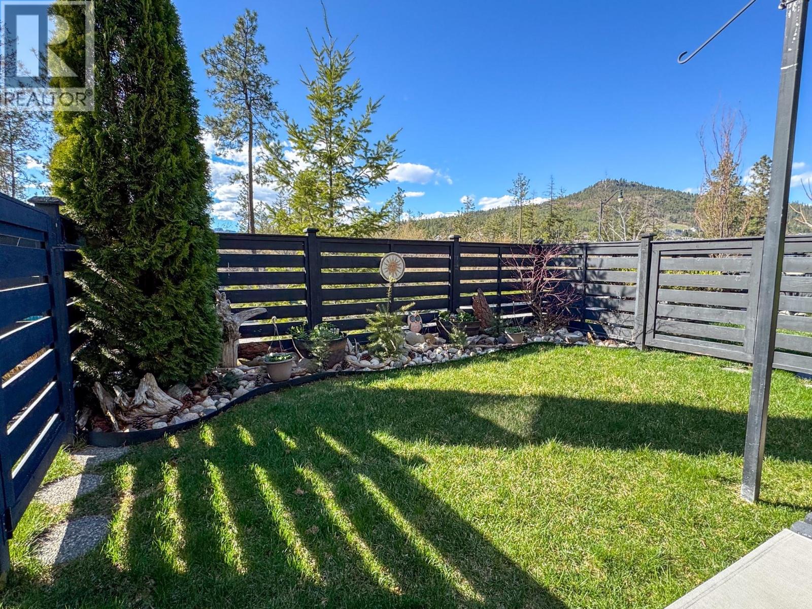 12798 Lake Hill Drive Unit# 26, Lake Country