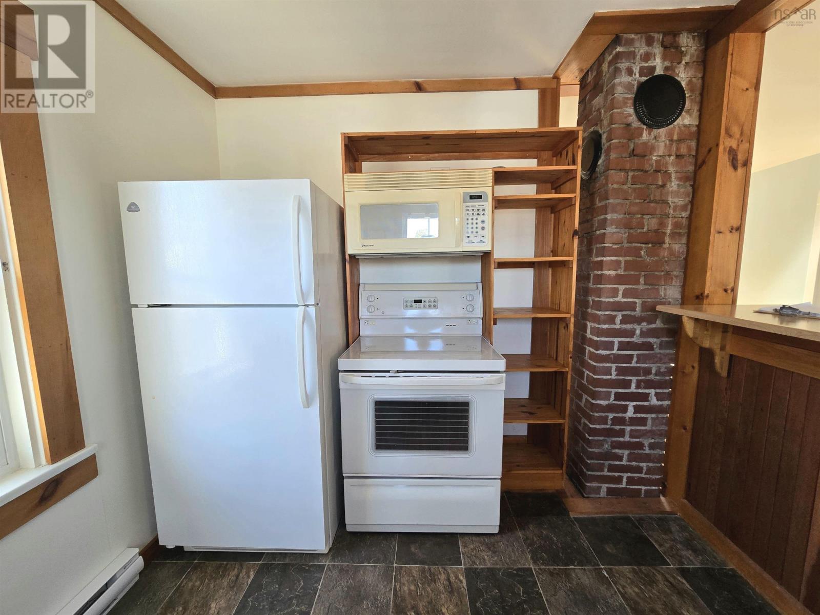 Property 10 of 19 of 41 Willow Avenue