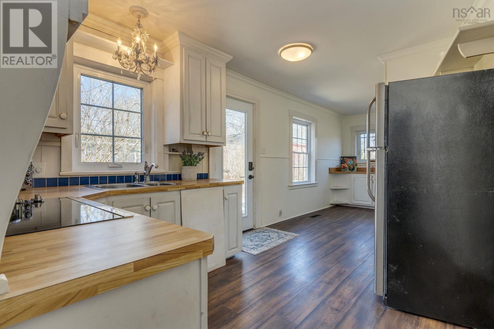 Property 13 of 50 of 5284 Highway 3