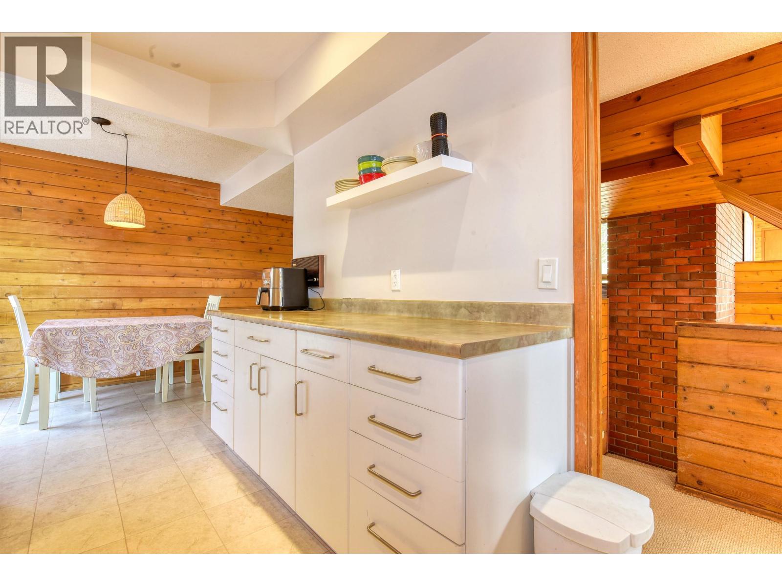 578 GIBBON STREET - 10