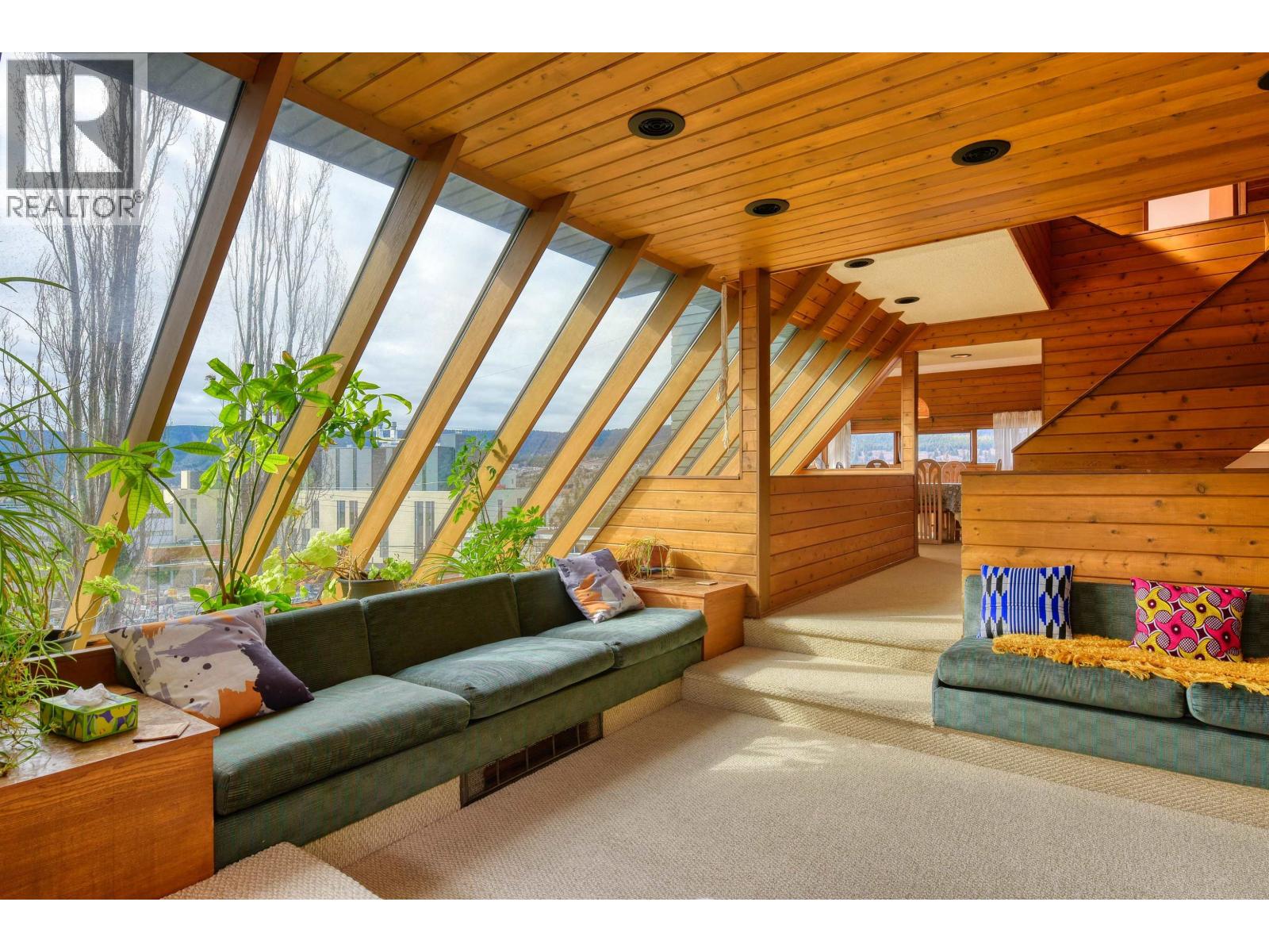 578 GIBBON STREET - 2