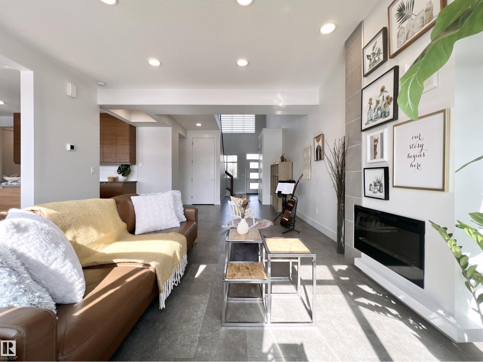 6055 KING LANDING LD SW, Edmonton