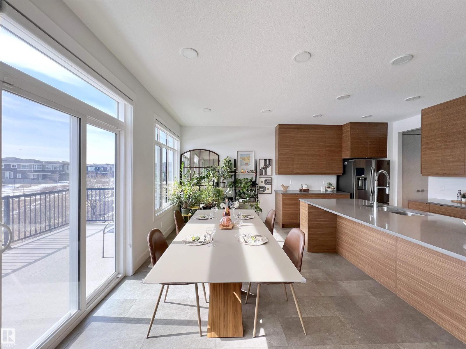 6055 KING LANDING LD SW, Edmonton