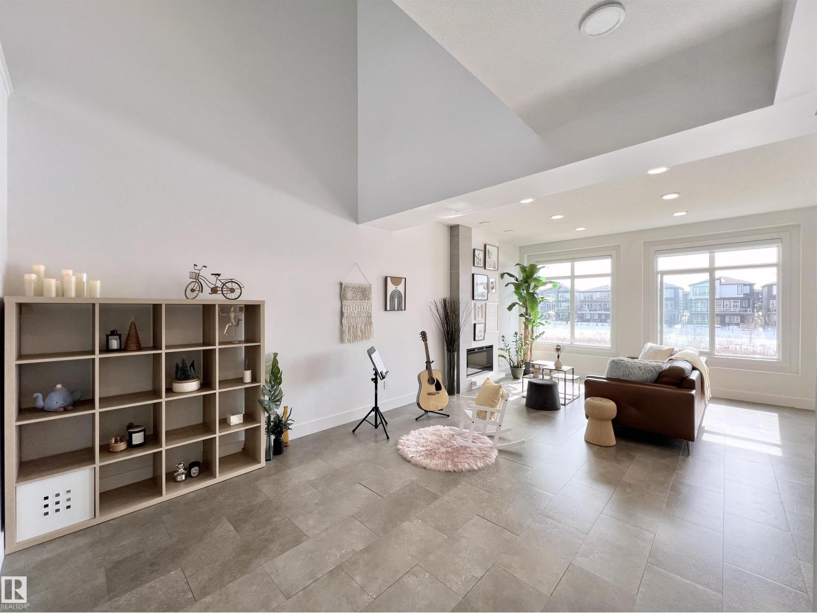 6055 KING LANDING LD SW, Edmonton