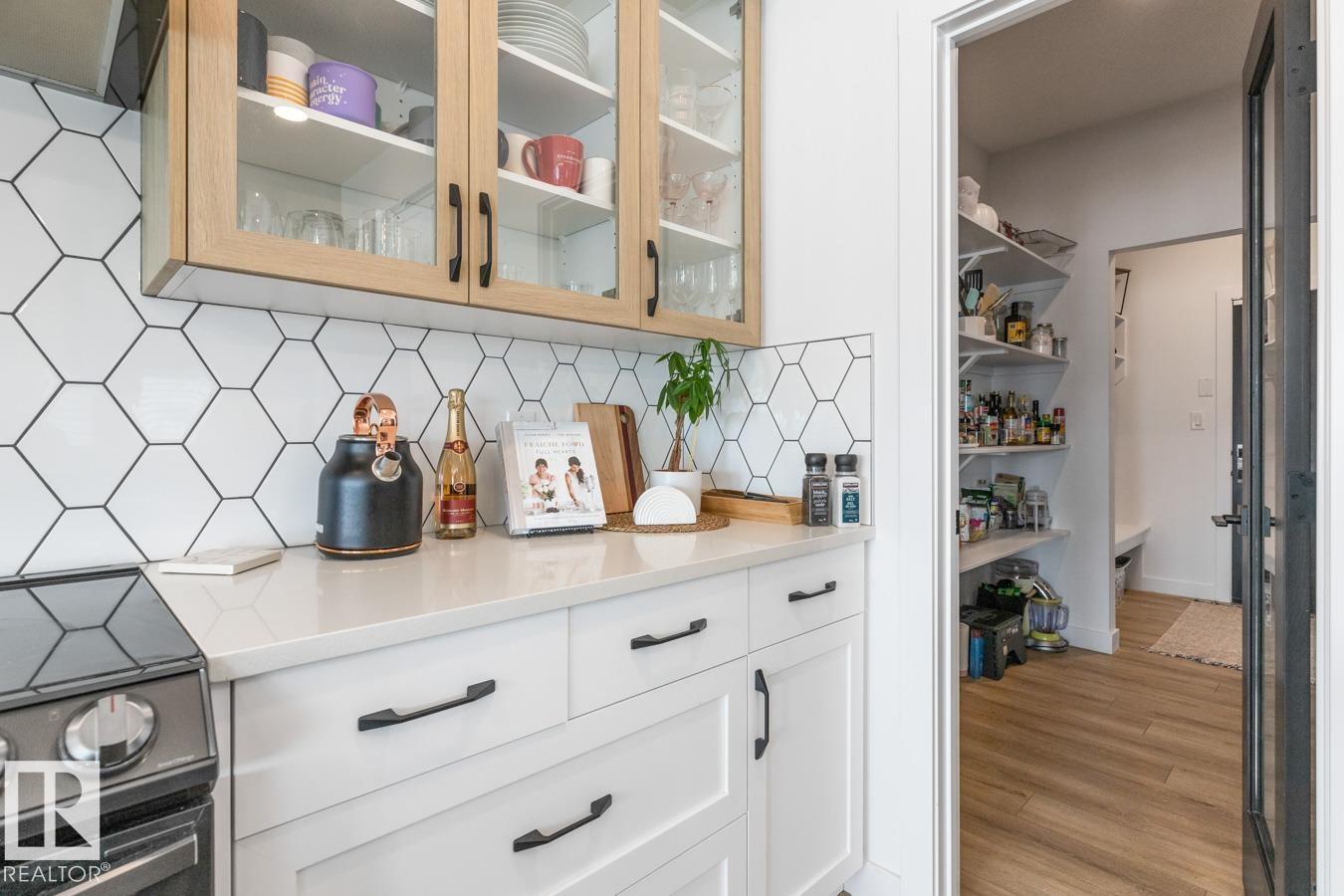 19147 22 AV NW, Edmonton