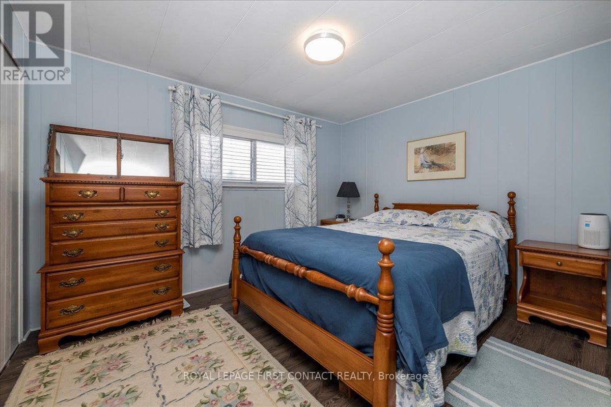23 MIMOSA CRESCENT - 12