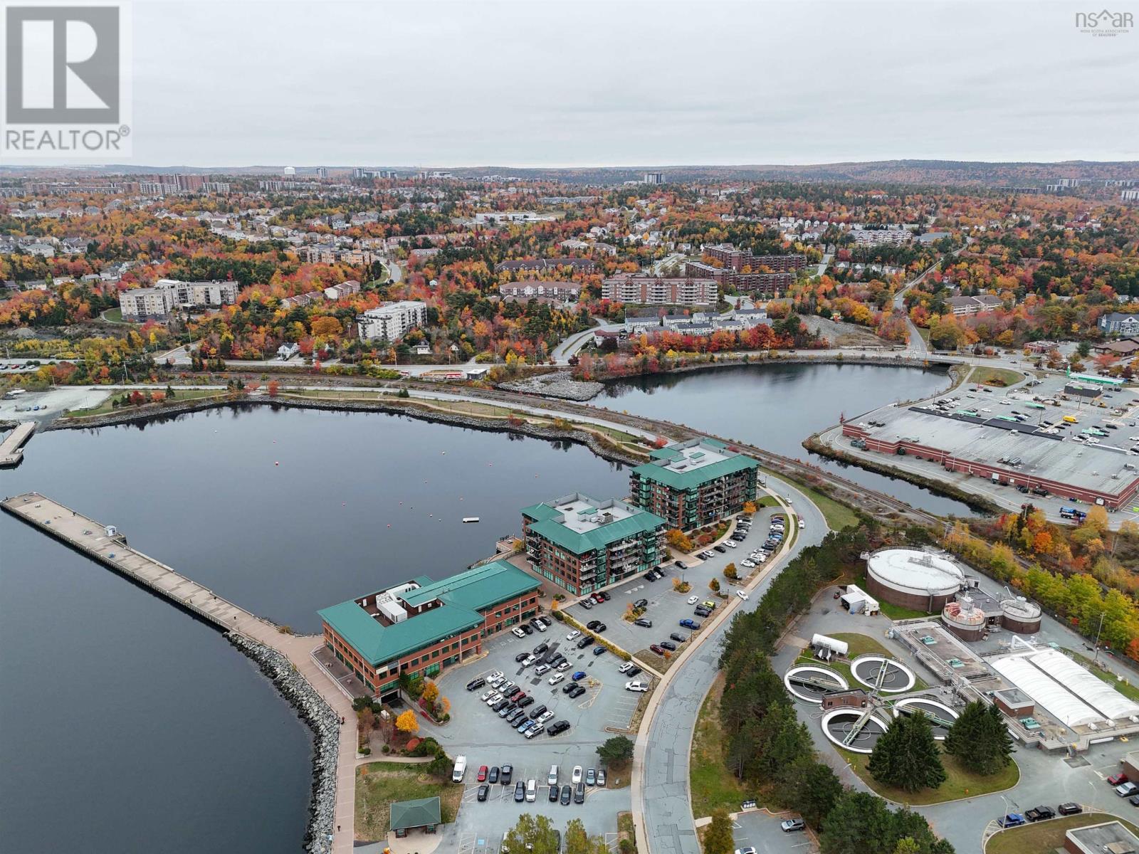 Property 29 of 34 of 305 220 Waterfront Drive