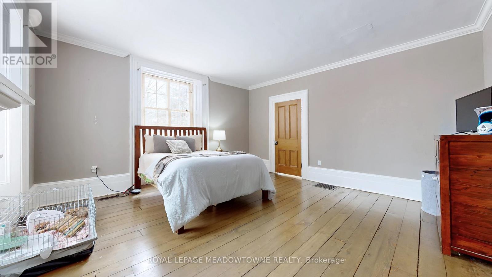 Main Floor Bedroom with walk in closet