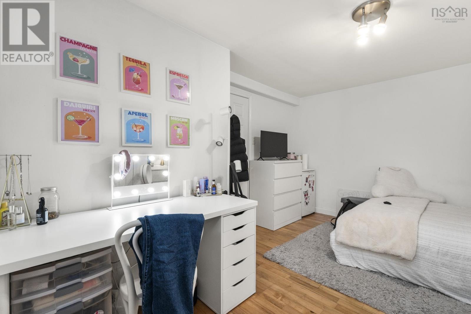 Property 30 of 45 of 1538 Lemarchant Street