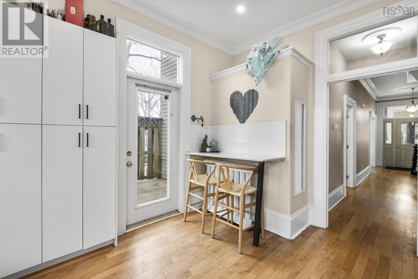 Property 14 of 45 of 1538 Lemarchant Street