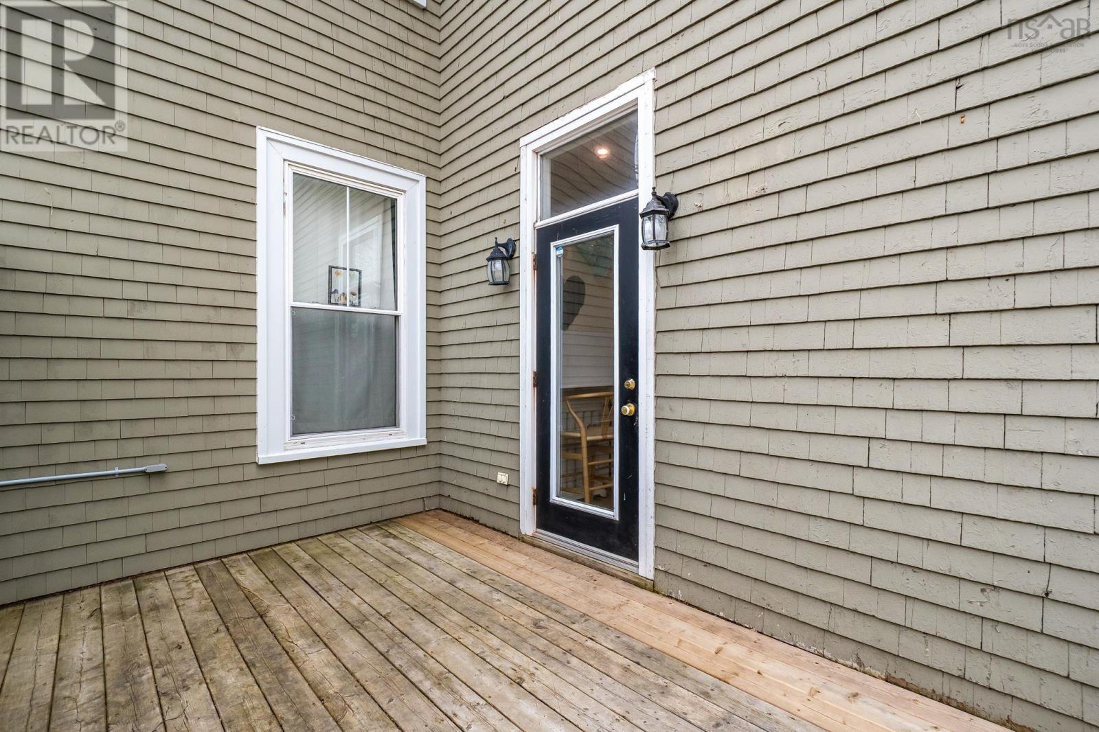 Property 42 of 45 of 1538 Lemarchant Street