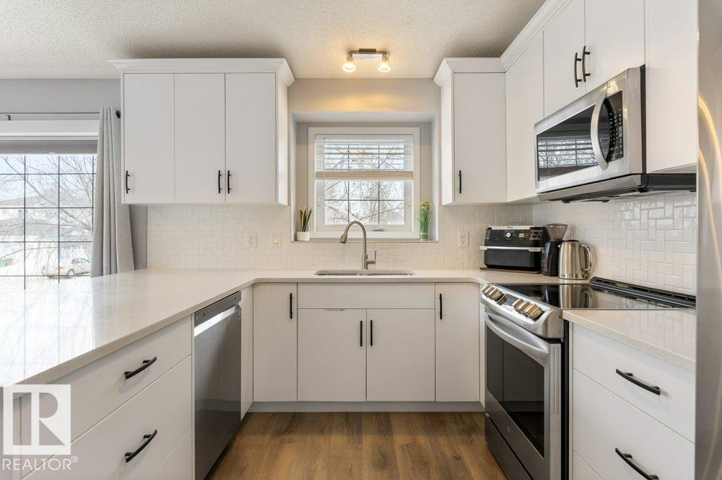 1 ERINWOODS PL, St. Albert