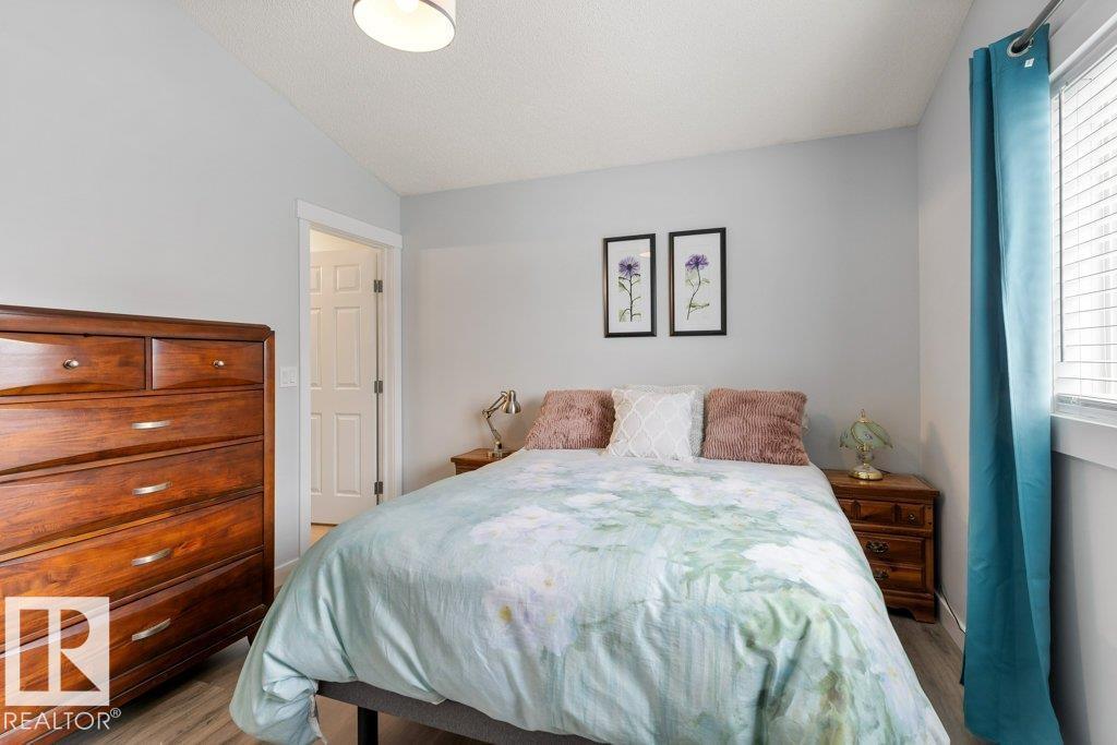 1 ERINWOODS PL, St. Albert