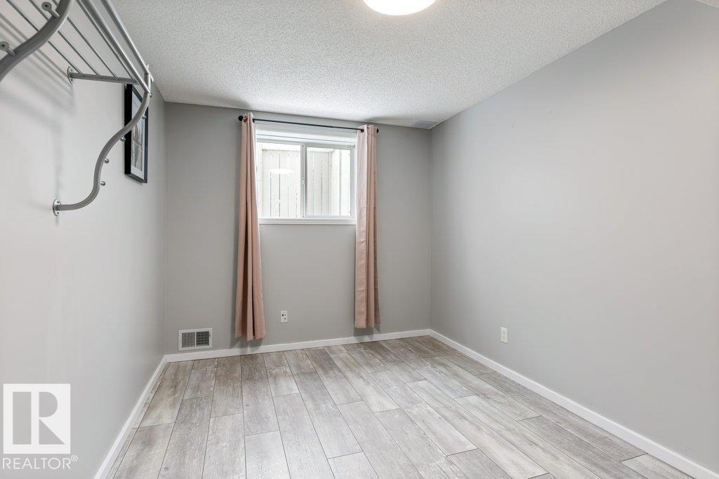 1 ERINWOODS PL, St. Albert